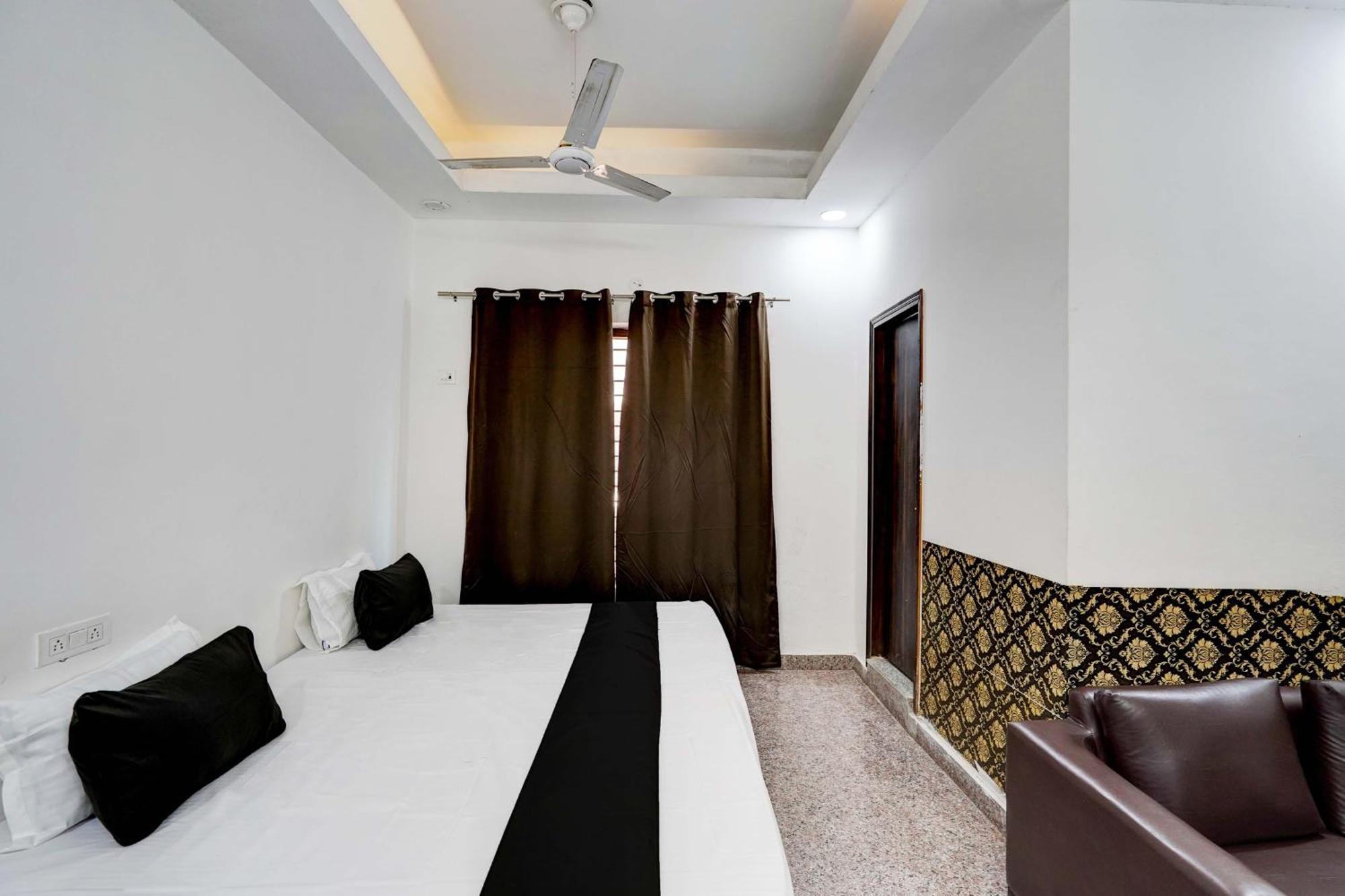 Hotel O Raksha Homes Noida Exterior photo